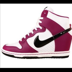 Nike hidden wedge sneakers❤️